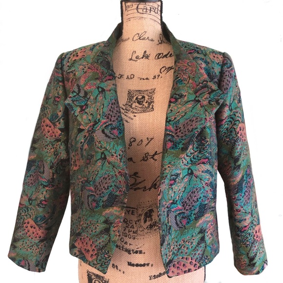 🔥Vintage 80’s Peacock Tapestry Cropped Blazer - Picture 3 of 7